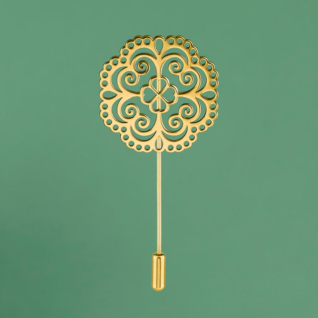 Brooch quatrefoil ornament