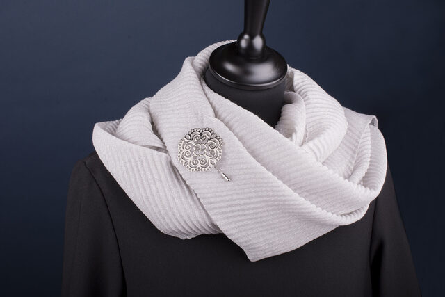 Brooch quatrefoil ornament