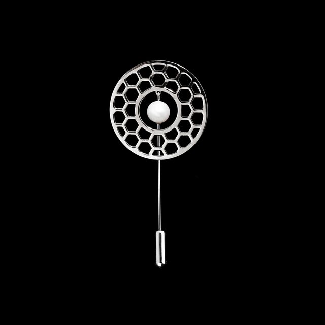 Brooch golf