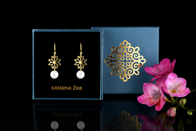 Earrings Novohrad star 1 + pearl – short