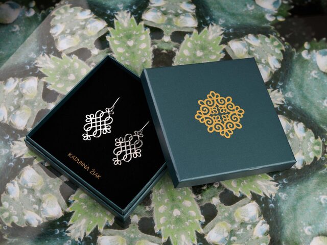 Earrings infinity 4