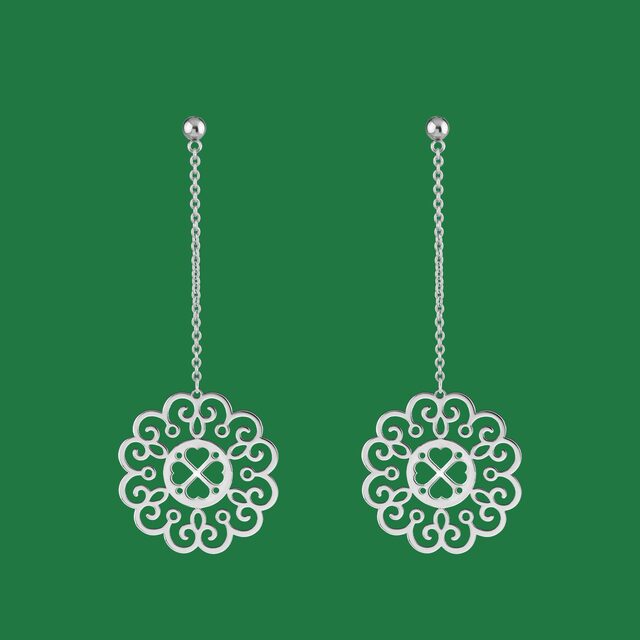 Earrings lace 2 – quatrefoil on chain