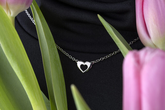 Necklace small heart ornamentalistics