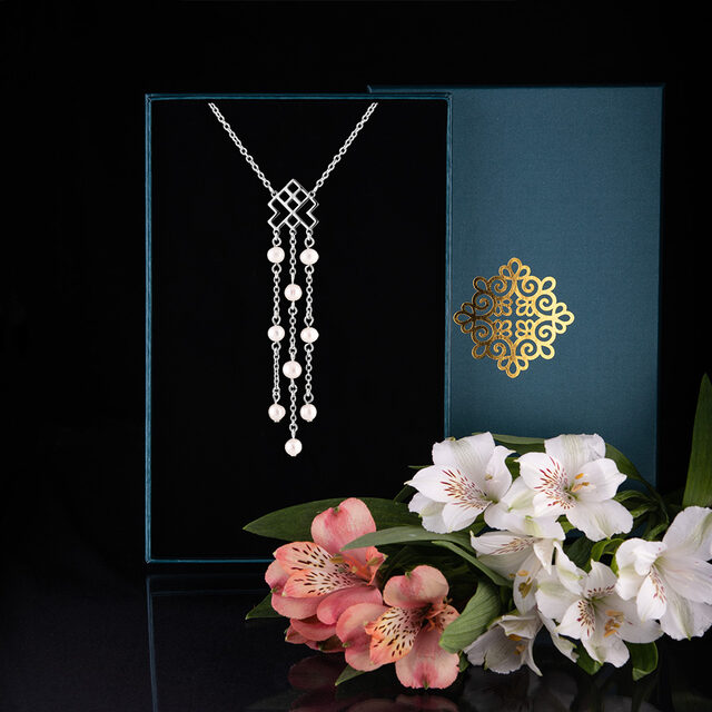 Necklace Novohrad waterfall + pearls 1