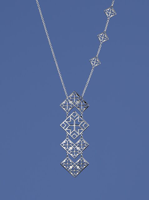 Necklace geometry – pleated 1