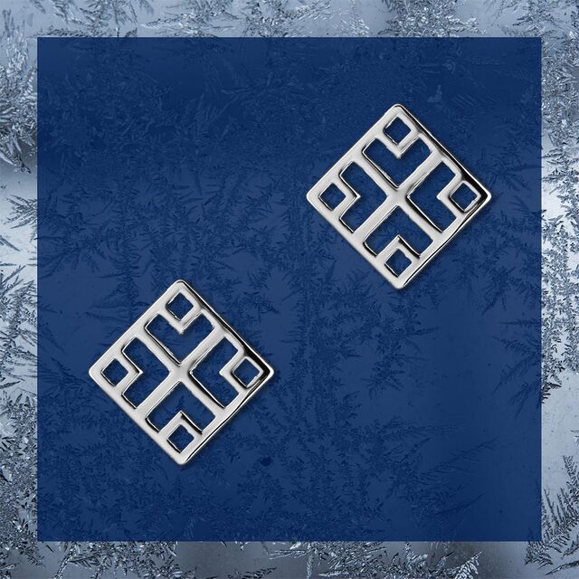 Studs Novohrad ornament square 2