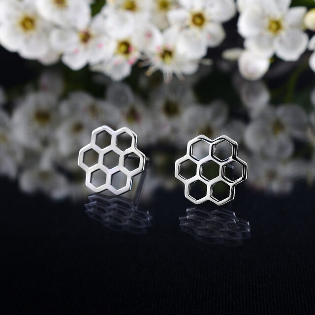 Studs honeycomb 1