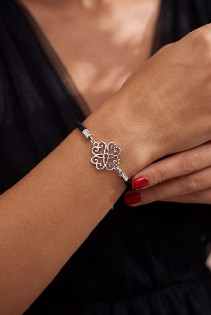 Bracelet – Four-Leaf Clover SymBBolika – Red / Black Cord