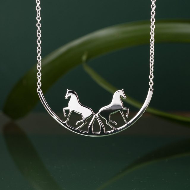 Necklace piaffe - 2 horses - arc