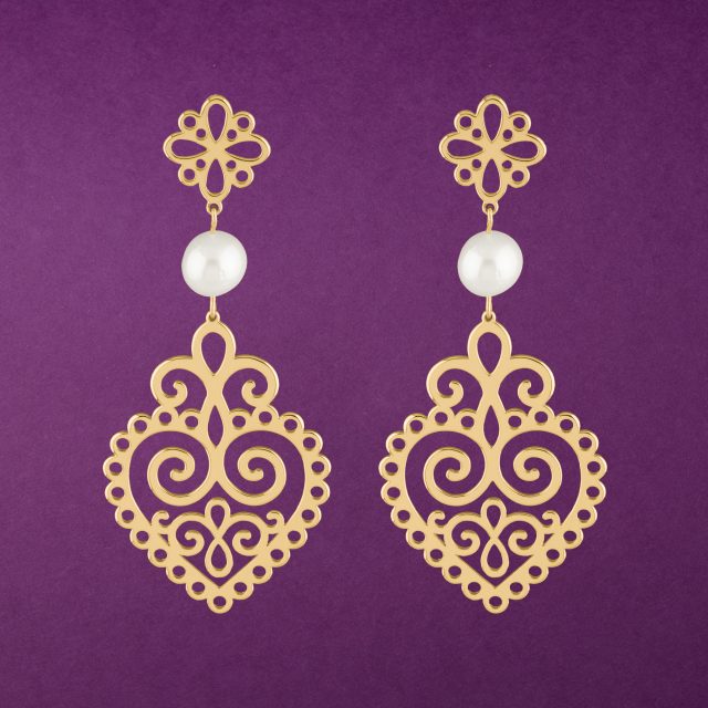 Earrings heart ornament 2