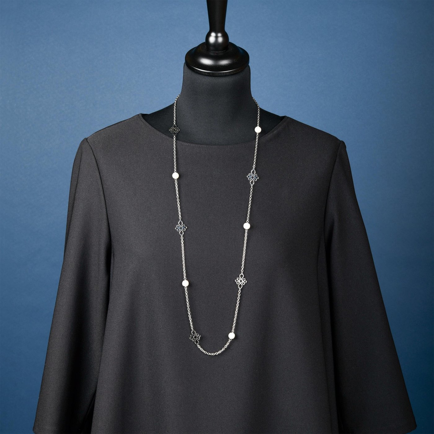 Chain infinity 1 + pearls