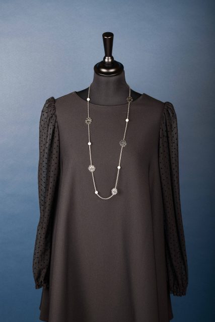 Chain poppies 1 + pearls