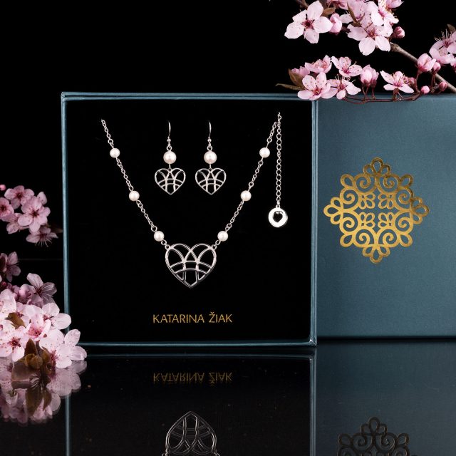 Set heart necklace + earrings