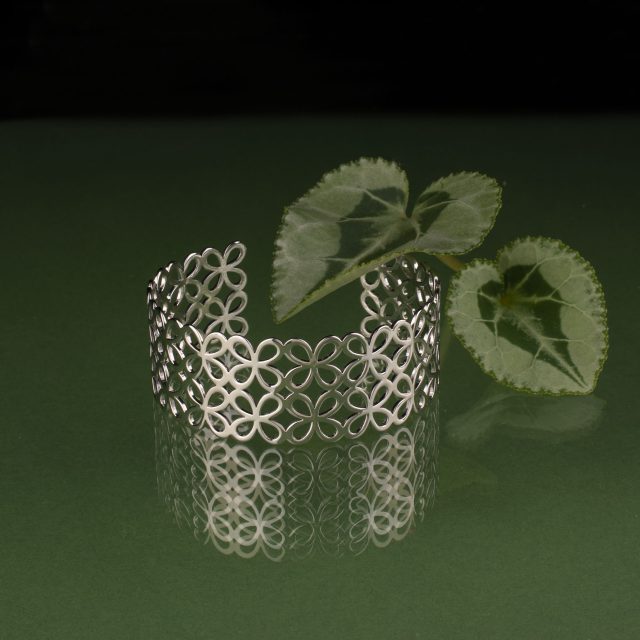 Bracelet infinity - strip wide