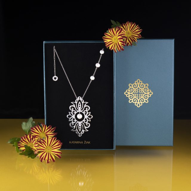 Necklace Cífer ornament 1 + pearls long