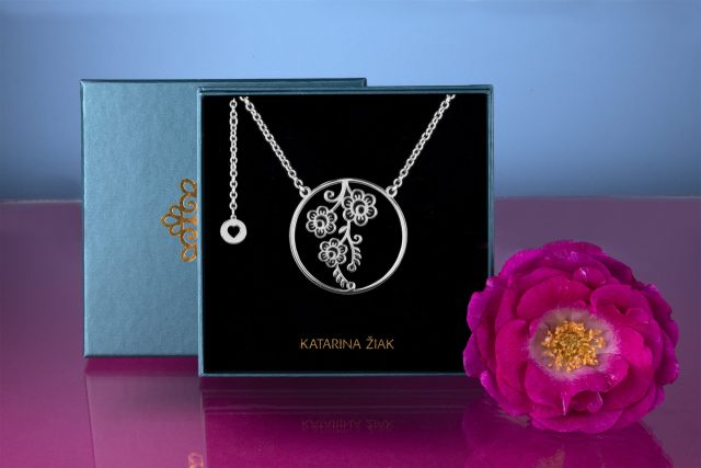 Necklace flower Veronika - circle 1