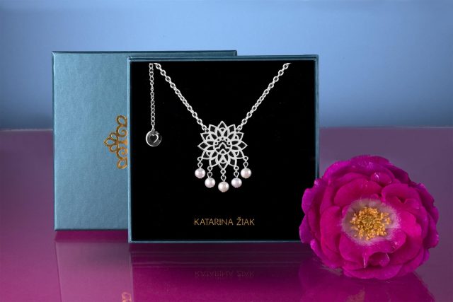 Necklace Ábelová sunflower + pearls 1