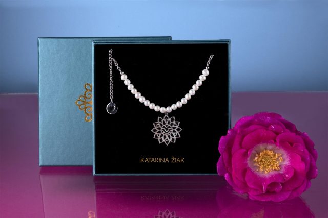 Necklace Ábelová sunflower + pearls 2