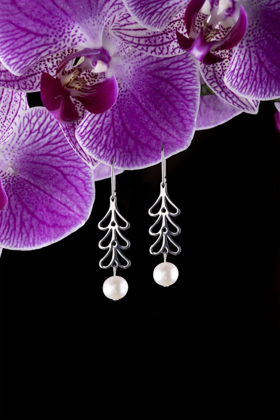 Earrings Ábelová - small leaves