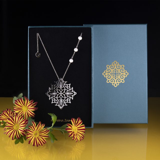 Necklace Cífer ornament 5 + pearls long