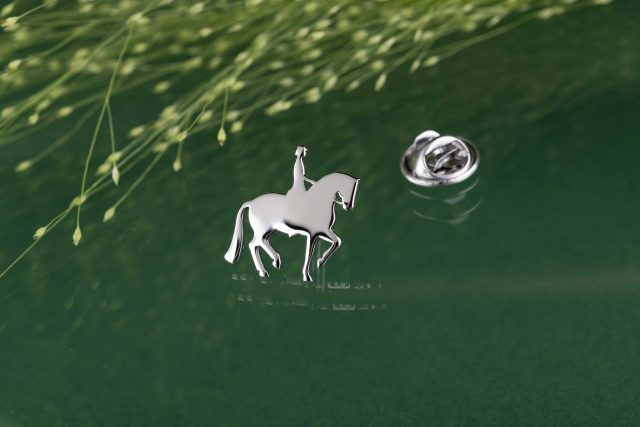 Badge - Piaffe - rider