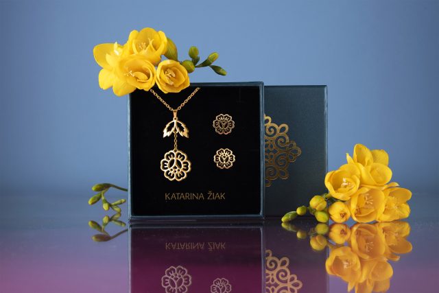 Set - pendant flower 1 with leaf + studs