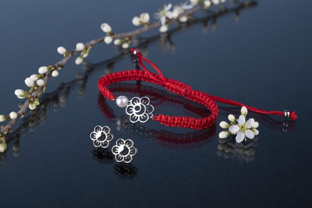 Set 1 - flower Veronika- studs + bracelet with pearl