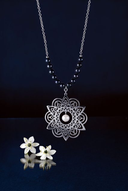 Pendant Libay ornament +pearls