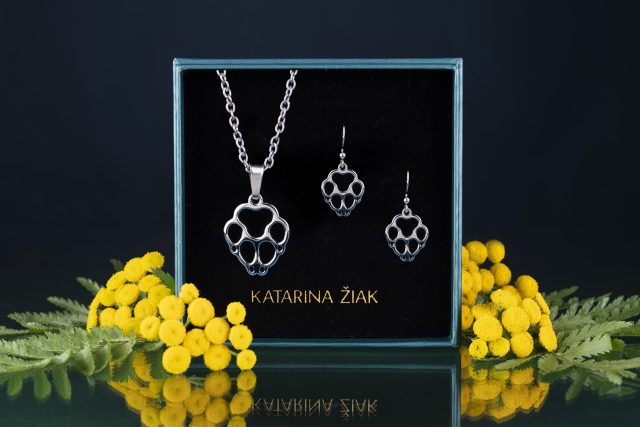 Set paw dog Cami + pendant + hook earrings
