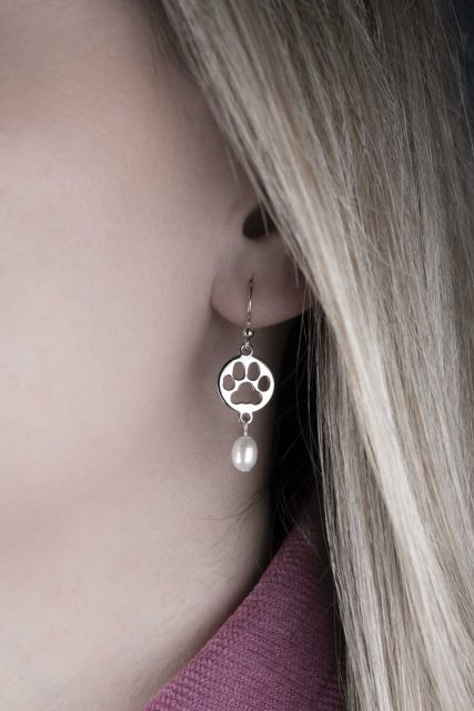 Earrings cat paw Izabela + teardrop pearl