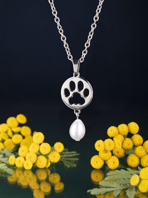 Pendant cat paw Izabela + teardrop pearl