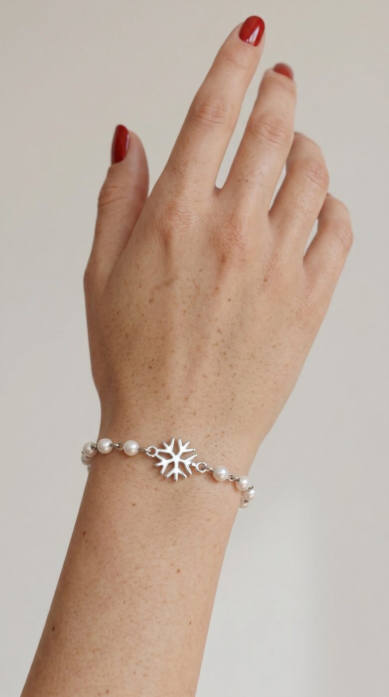 Mini Snowflake Bracelet – Chain + Freshwater Pearls