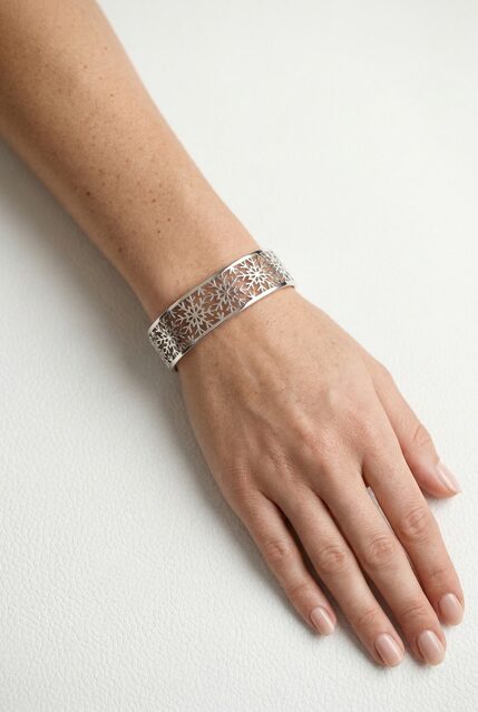 Bracelet Snowflake Ornament 1 – Band