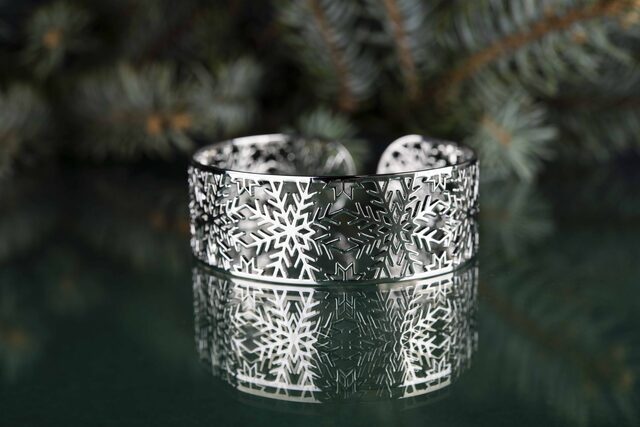 Snowflake Ornament Bracelet 2 – strap