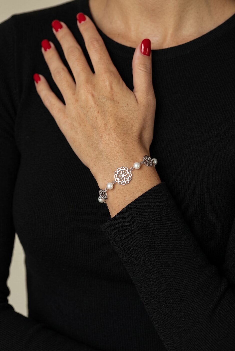 Bracelet lace ornaments – chain + pearls