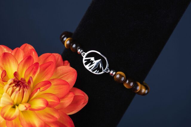 Bracelet mountains oval 1 – tiger’s eye