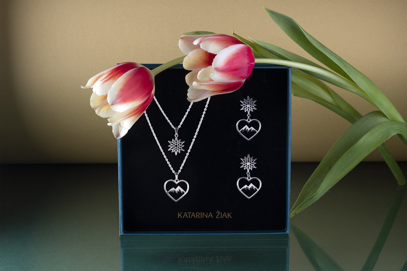 Set Two-row necklace + earrings – mountains heart