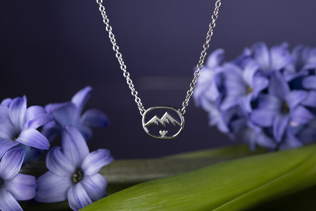 Necklace oval mountains 2