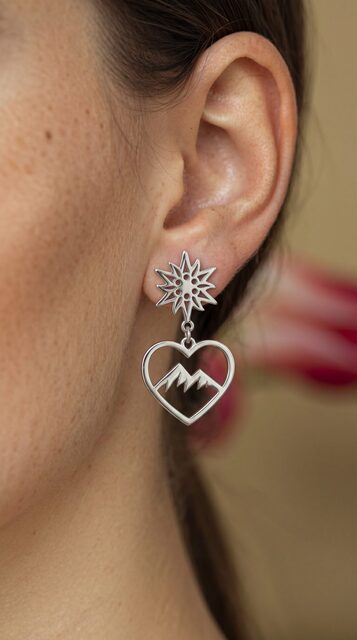 Studs – heart mountains