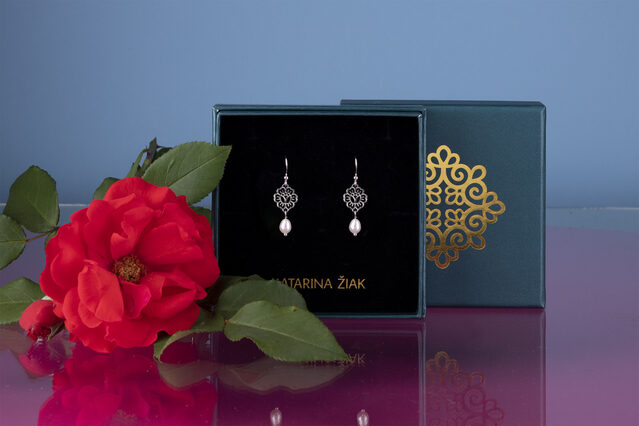 Earrings flower 1 + tear pearl