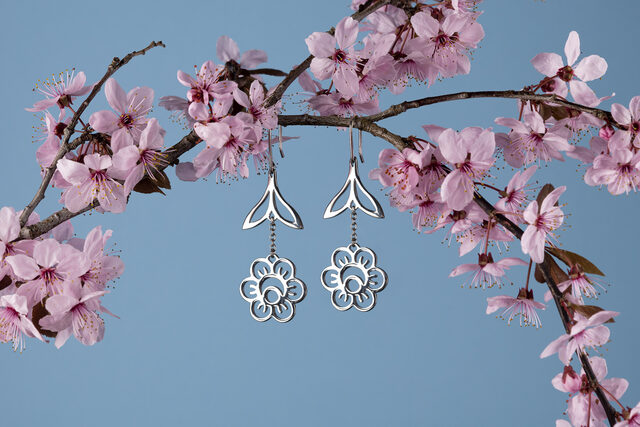 Earrings Veronika with leaf