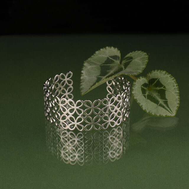 Bracelet infinity – strip wide