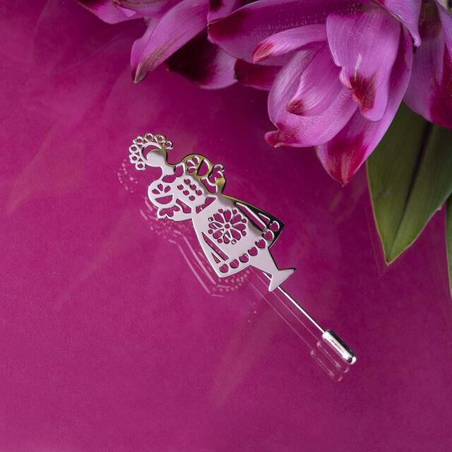 Brooch The bride of the mountains