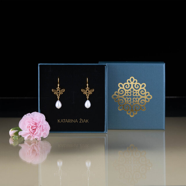 Earrings honeybee 5 + tear pearl