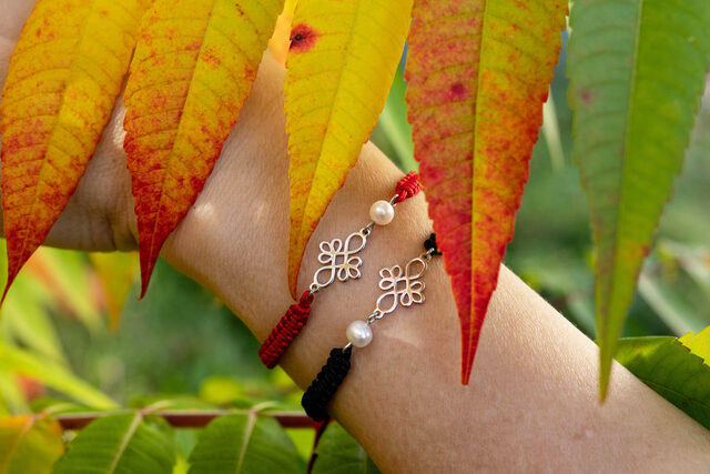 Bracelet infinity 1 – cord + pearl
