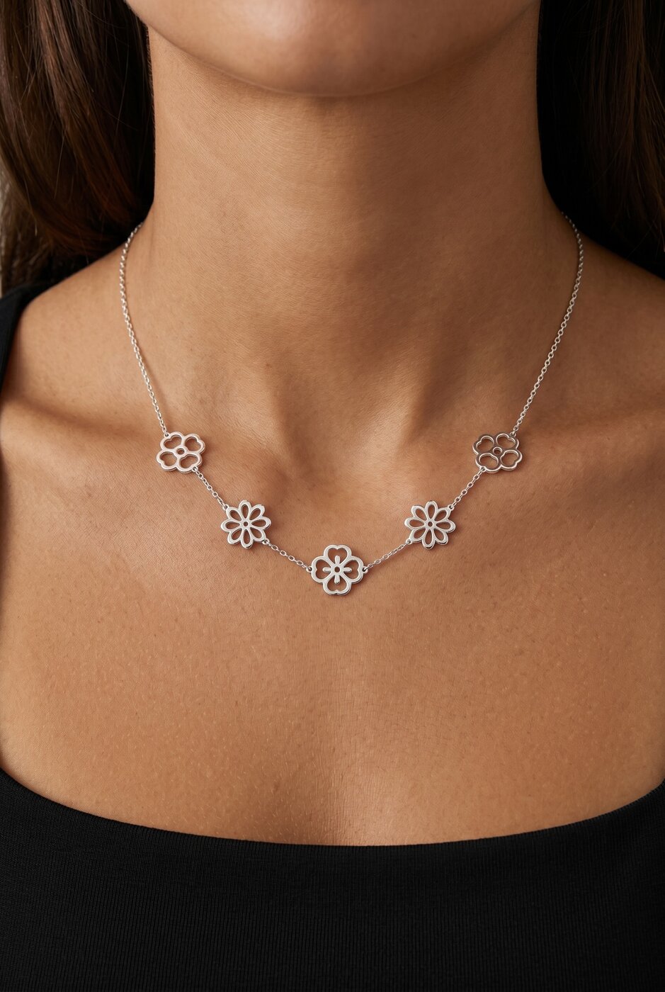 Necklace flower combination