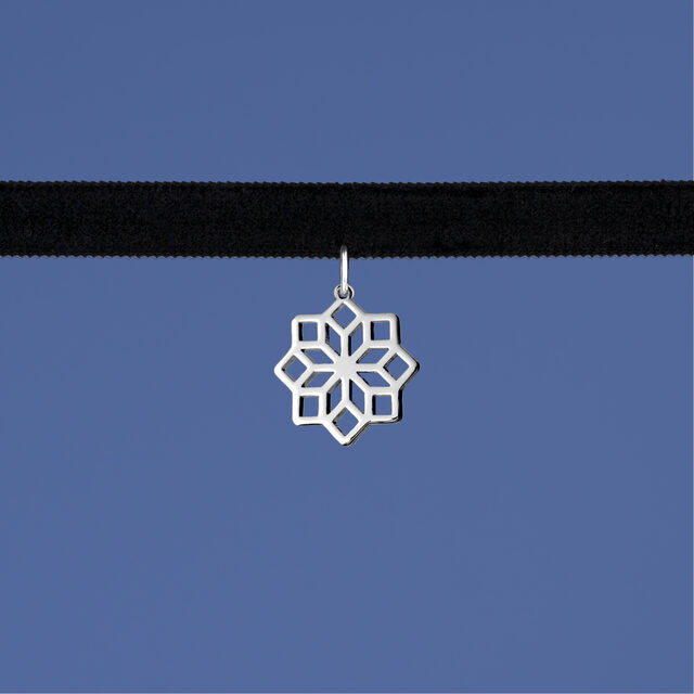 Necklace choker star