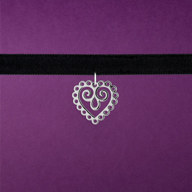Necklace choker FOLK heart