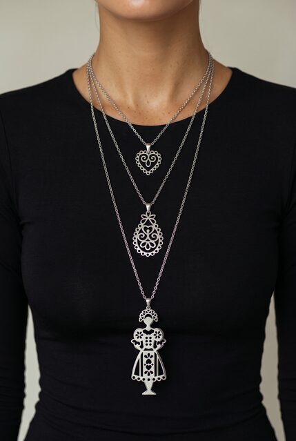 Three-row necklace Marína