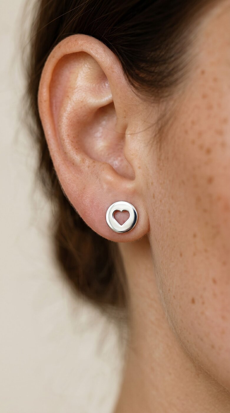 Studs small heart 1